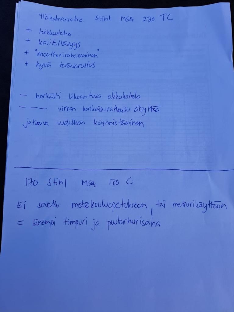 Paperi, jossa sanallinen arvio sahoista.